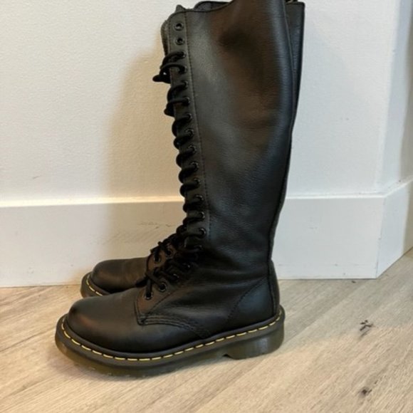 DR MARTENS BLACK 1B60 VIRGINIA LEATHER KNEE HIGH BOOTS SIZE 5 - Picture 4 of 5